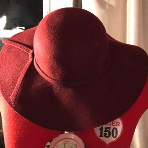 Merlot floppy hat